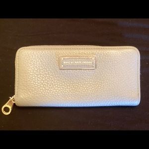 Marc by Marc Jacobs Silver Zipper Wallet